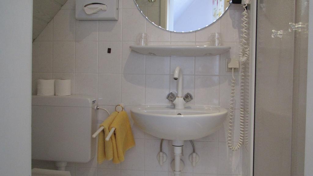 Hotel Alleeschloesschen Bad Wildungen Cameră foto